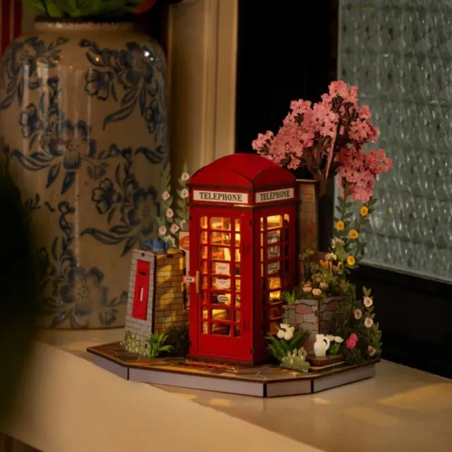 Figured'Art Blossom Boeken-Kiosk 3D puzzel 116 stukjes met led