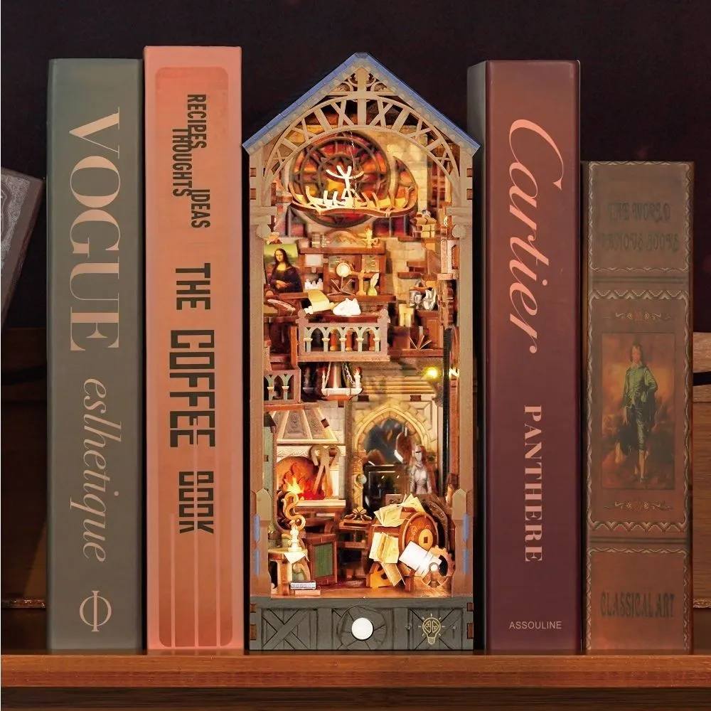 Figured'Art Atelier Leonardo da Vinci book nook met led