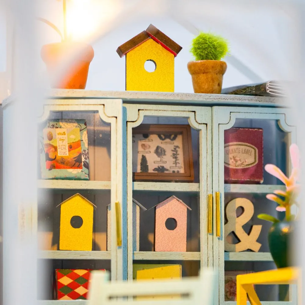 Figured'Art Zonnige Bloem miniatuurhuisje met led