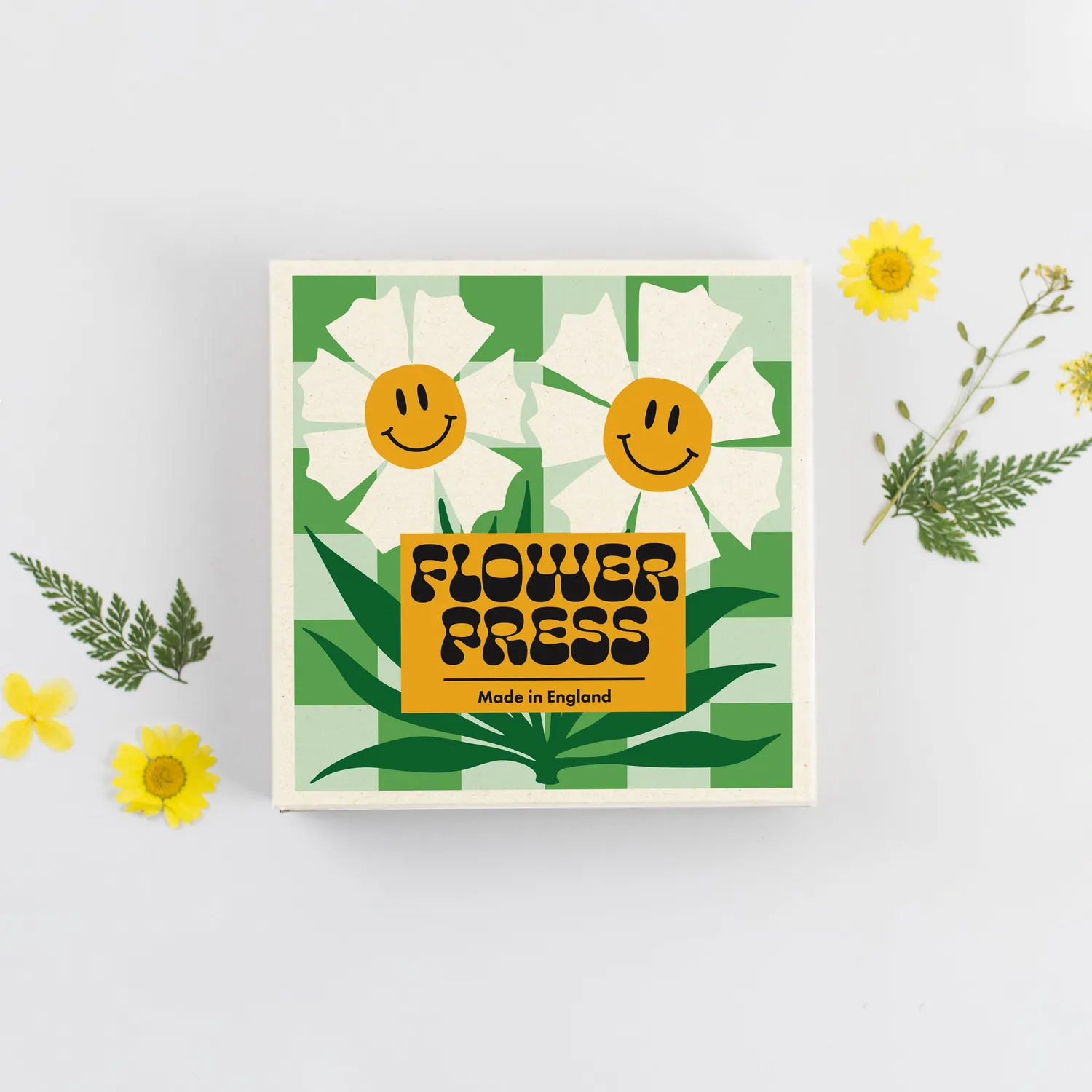 Studio Wald Happy Flowers bloemenpers 15 cm hout