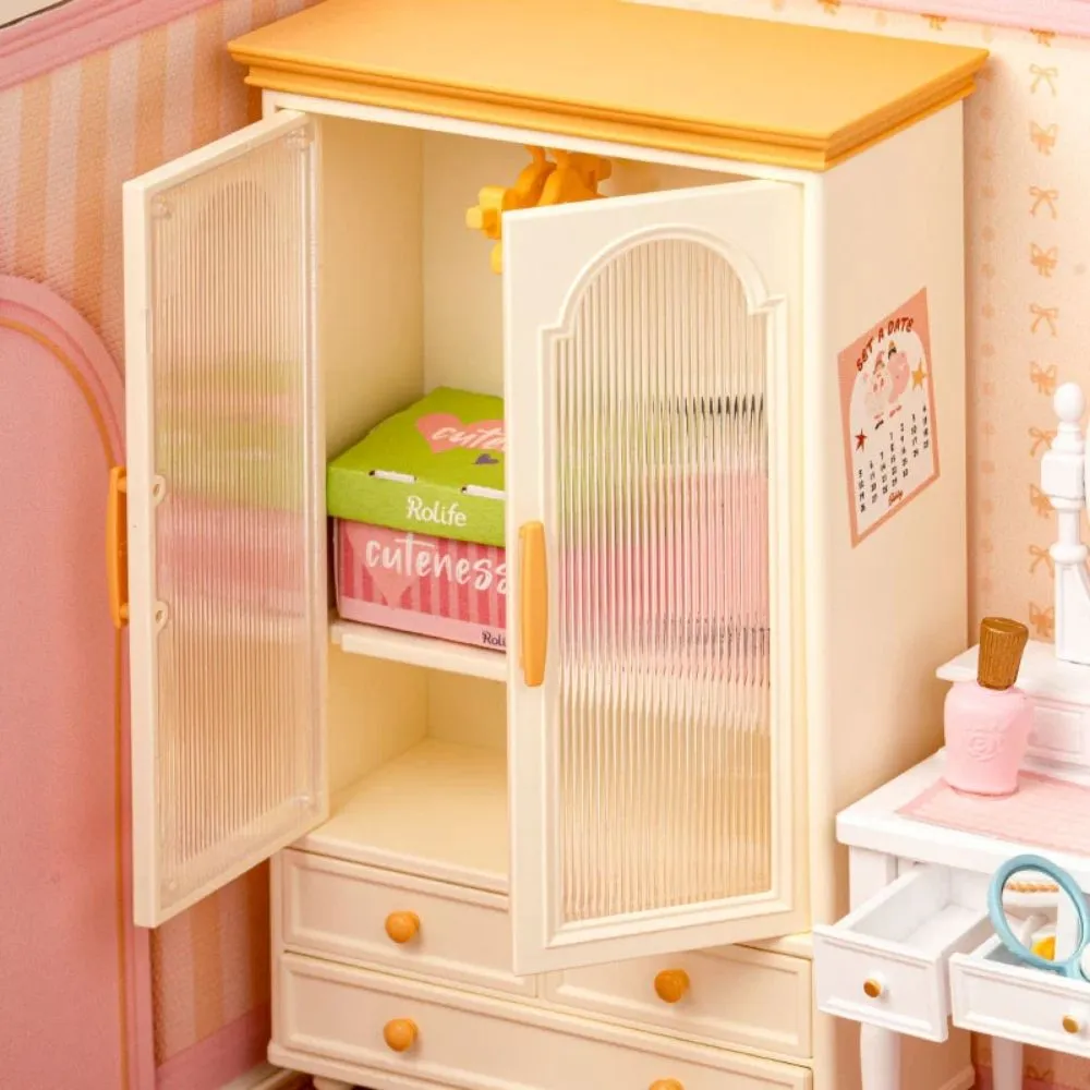 Figured'Art Lieve roze slaapkamer miniatuurhuisje 105-delig roze