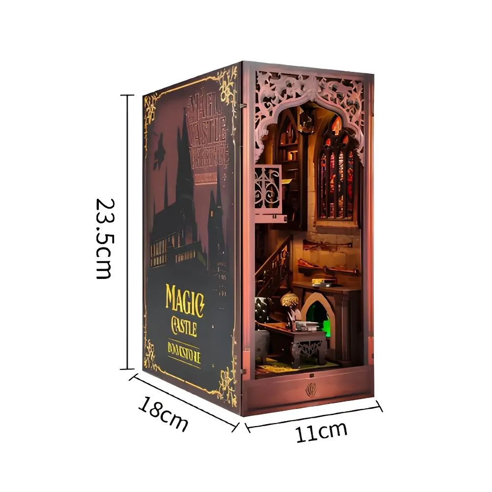 Figured'Art Hoggs Magische Bibliotheek book nook met led