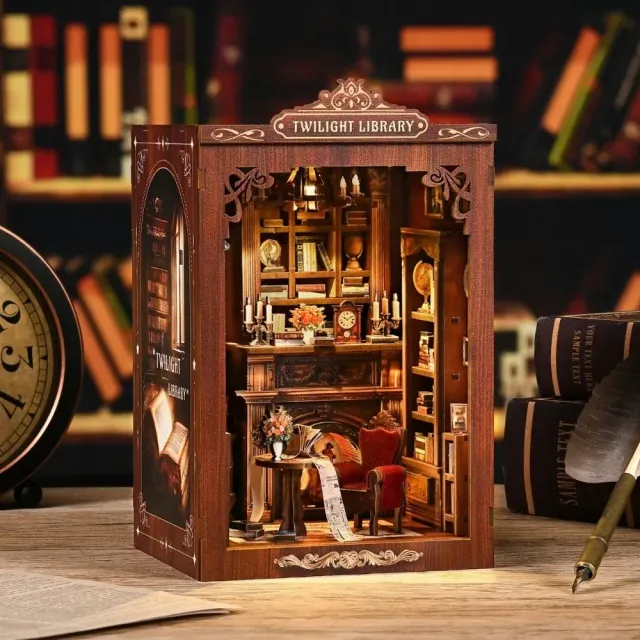 Figured'Art Schemerbibliotheek book nook met licht 194 stukjes