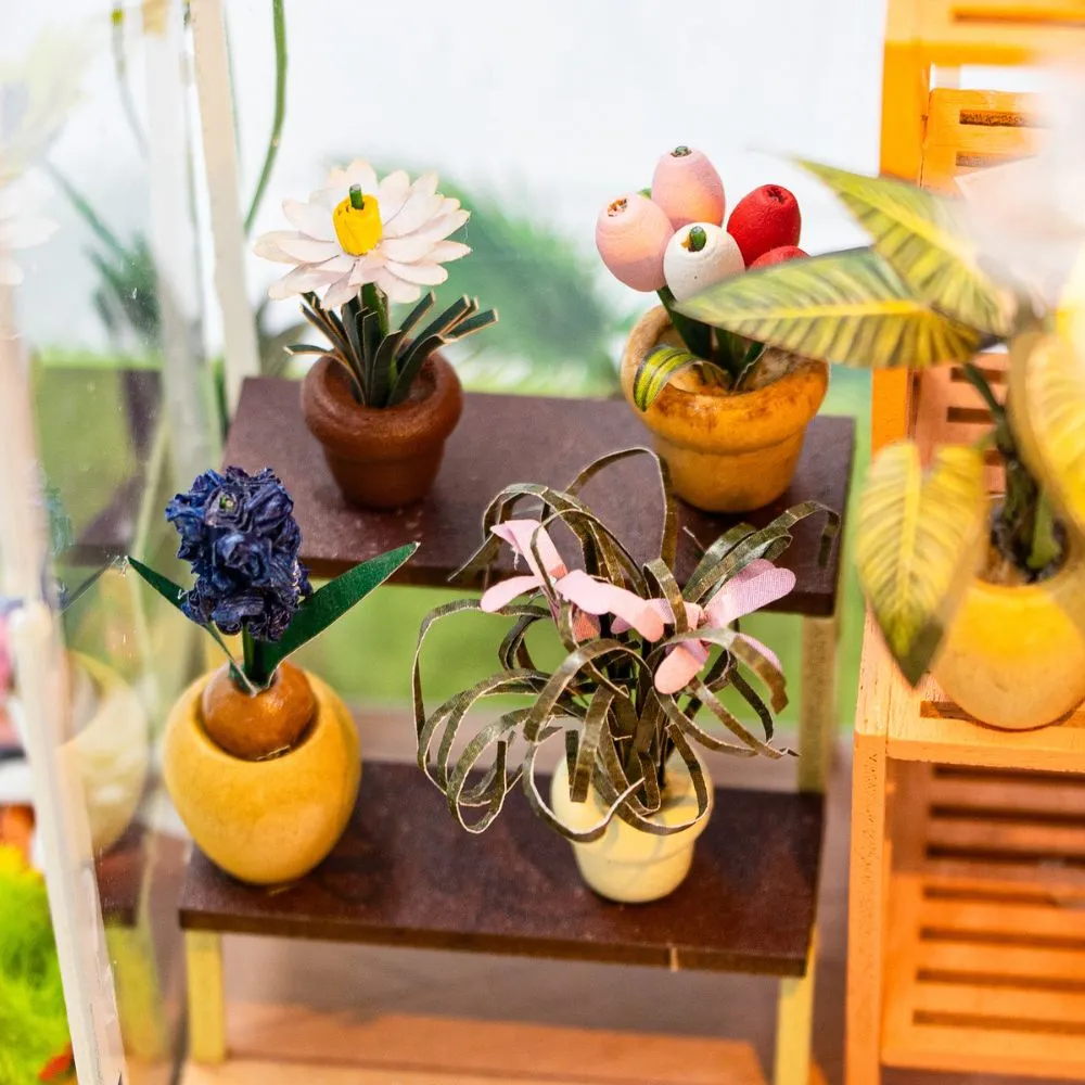 Figured'Art Zonnige Bloem miniatuurhuisje met led
