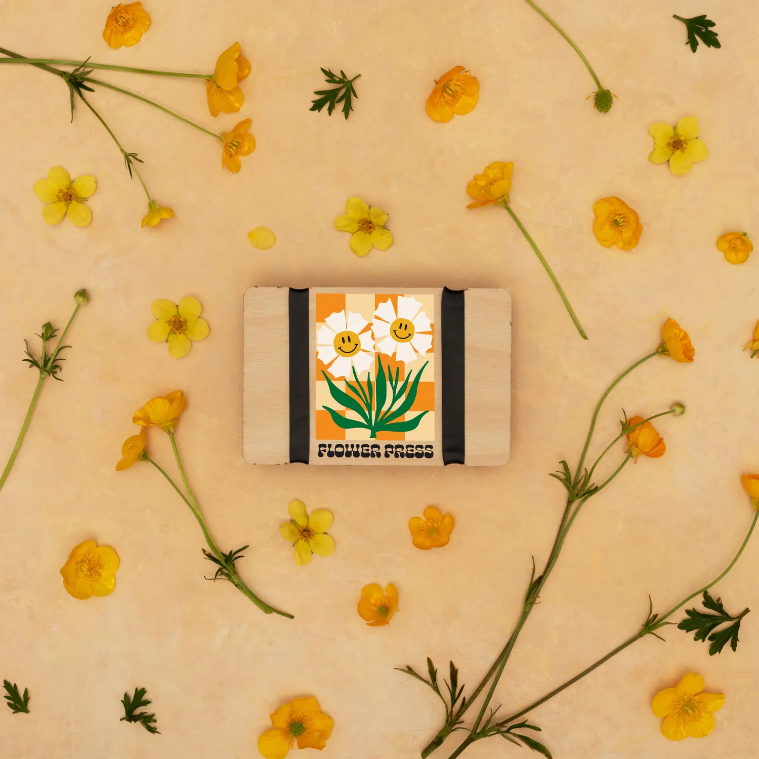 Studio Wald Yellow Happy Flower pocket bloemenpers