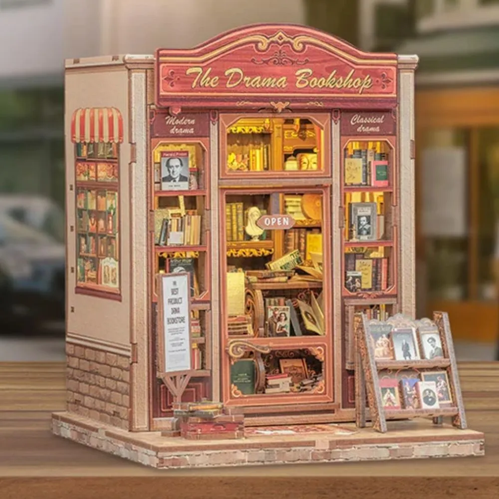 Figured'Art Theaterboekwinkel book nook bouwpakket 18x16cm