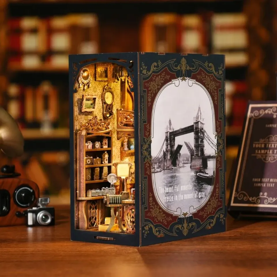 Figured'Art Donkere Kamer book nook 18x11x23cm miniatuur