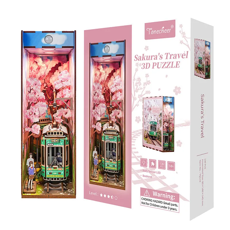 Figured'Art Sakura's Reis Book Nook 24,5x18x8cm trein