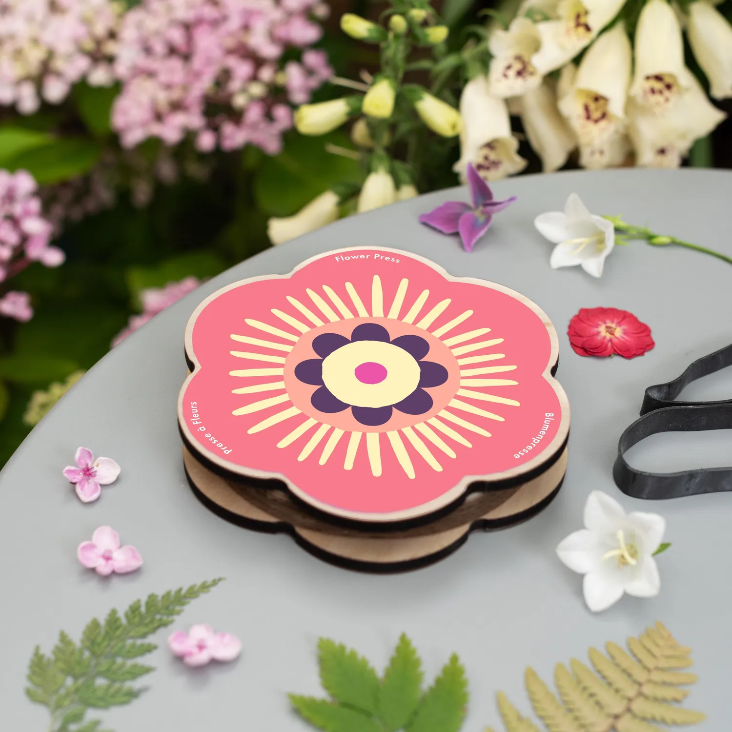 Studio Wald Flower Shaped bloemenpers Pinks 15 cm