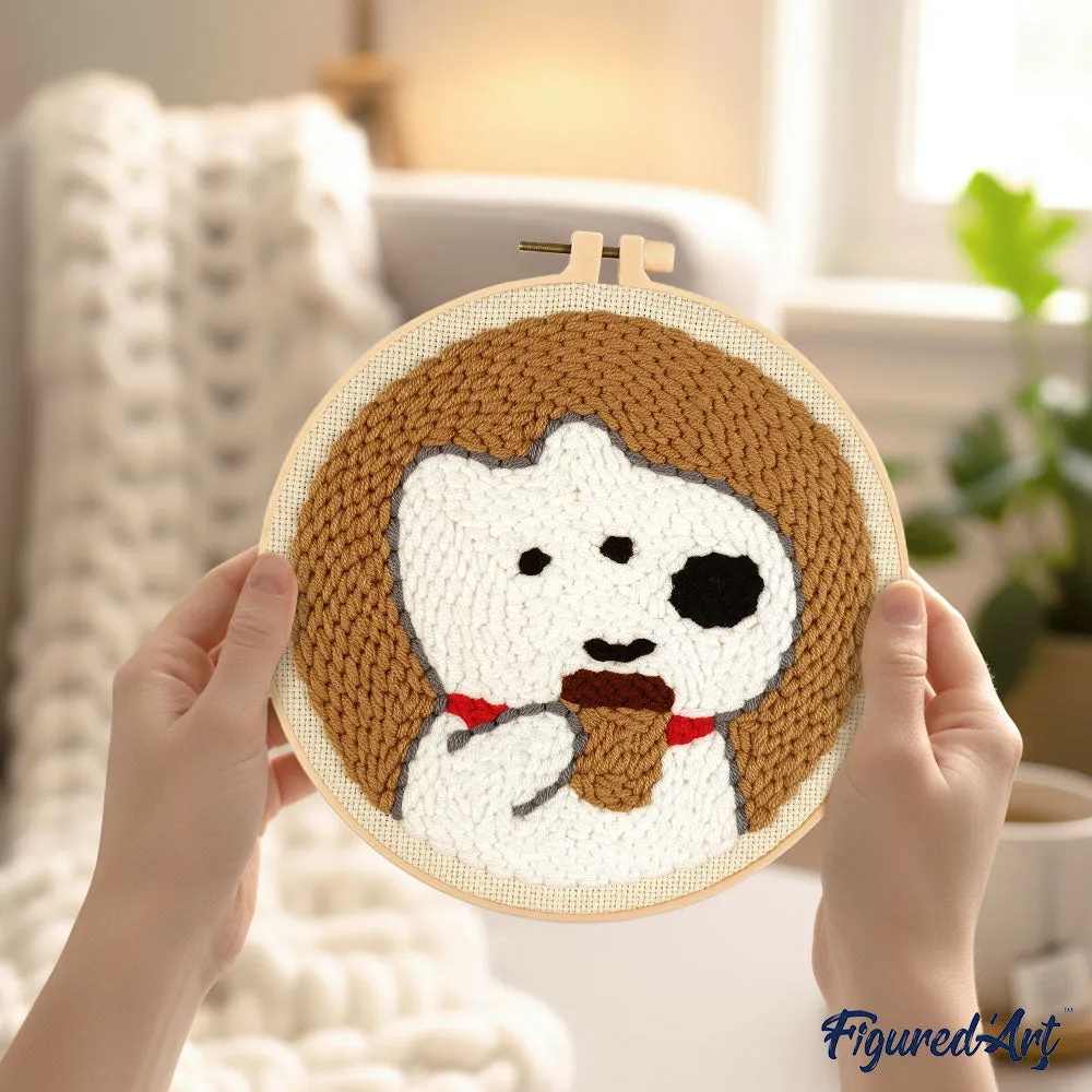 Figured'Art Witte hond en koffie punch needle pakket 20 cm wol