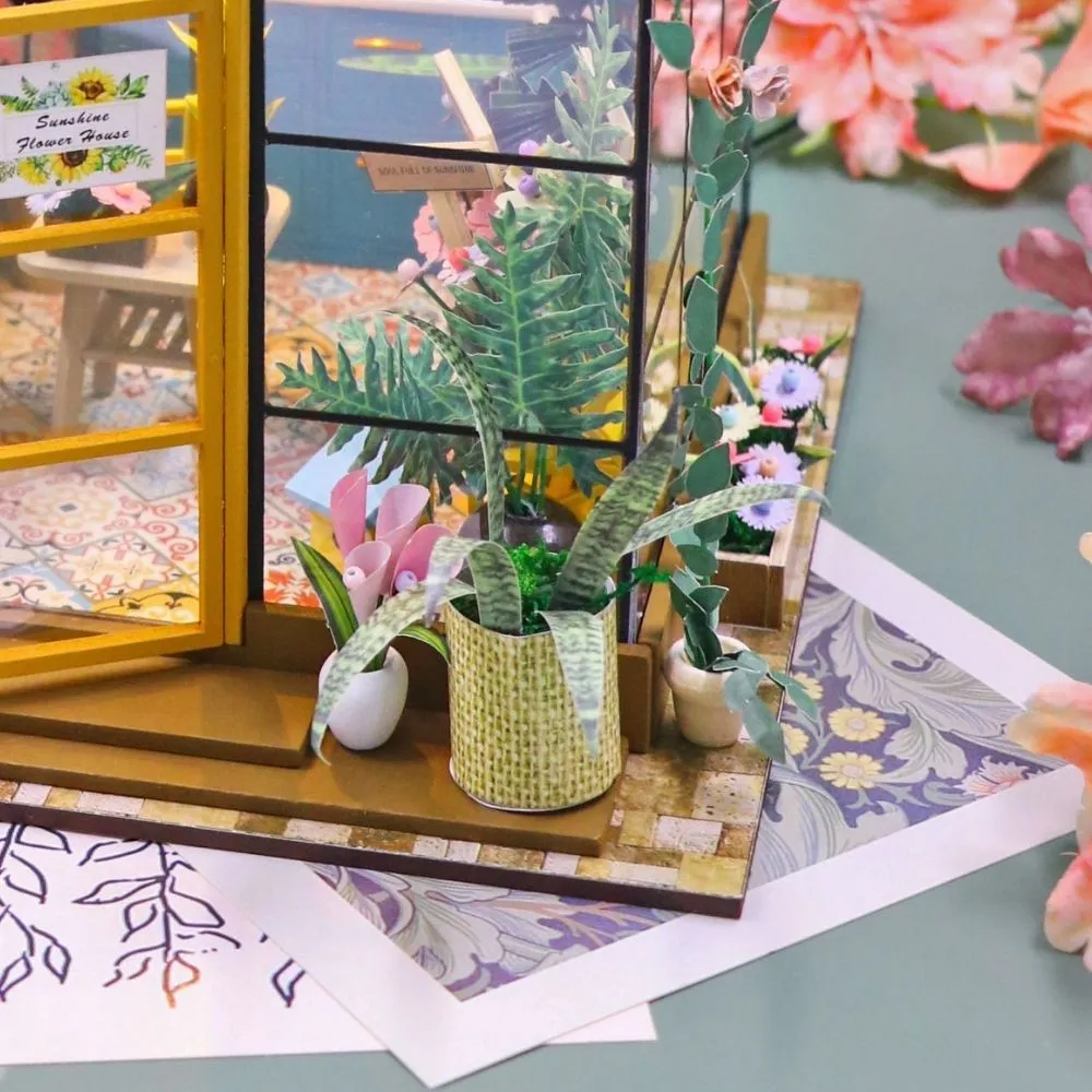 Figured'Art Zonnig Kasje Miniatuurhuisje 152 Stukken met LED