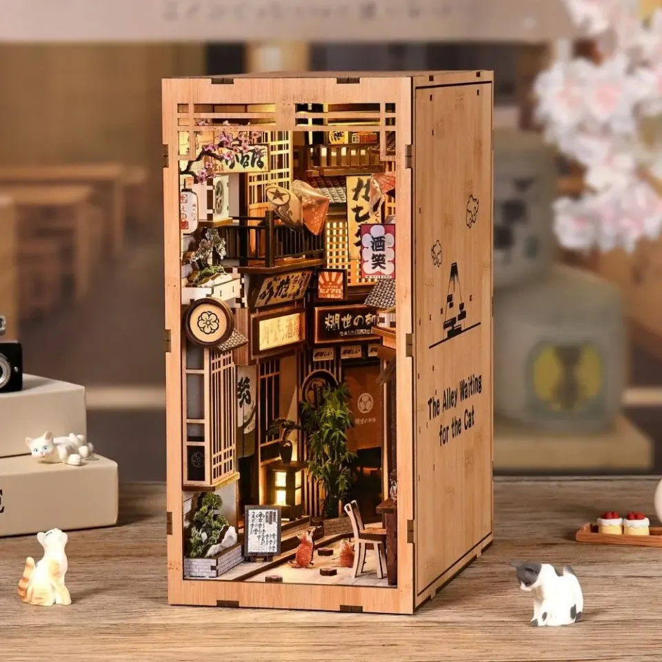 Figured'Art Het Steegje wacht op de kat book nook 23x18cm hout