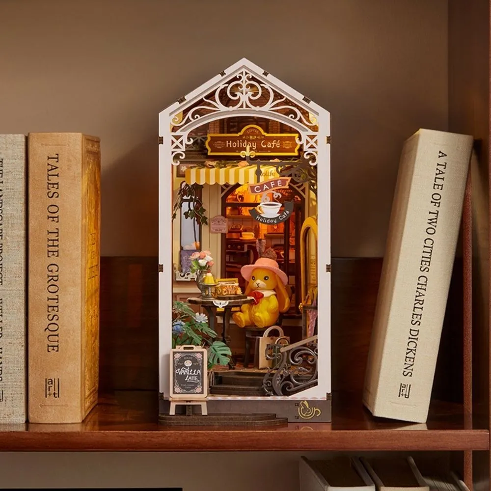 Figured'Art Vakantiecafé Book Nook Bouwpakket met LED