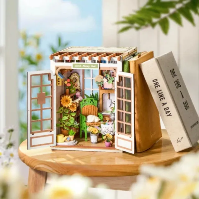 Figured'Art Book Nook Geheim Bloemrijk Hoekje bouwpakket met led