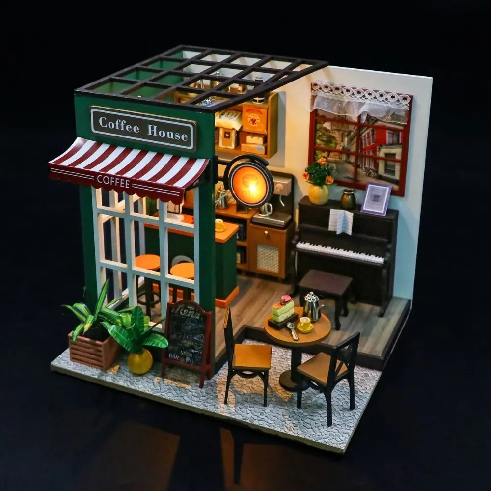 Figured'Art Middagkoffie miniatuurhuisje 22 cm met licht