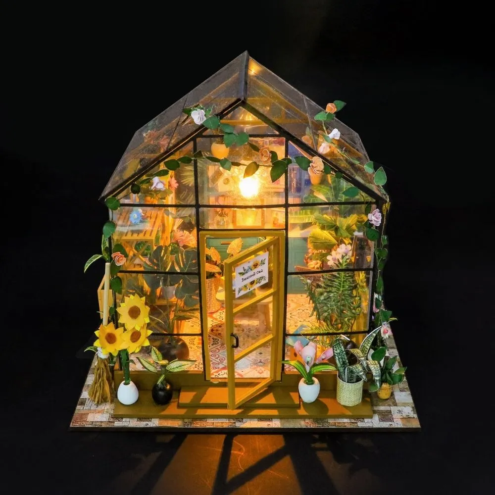 Figured'Art Zonnig Kasje Miniatuurhuisje 152 Stukken met LED