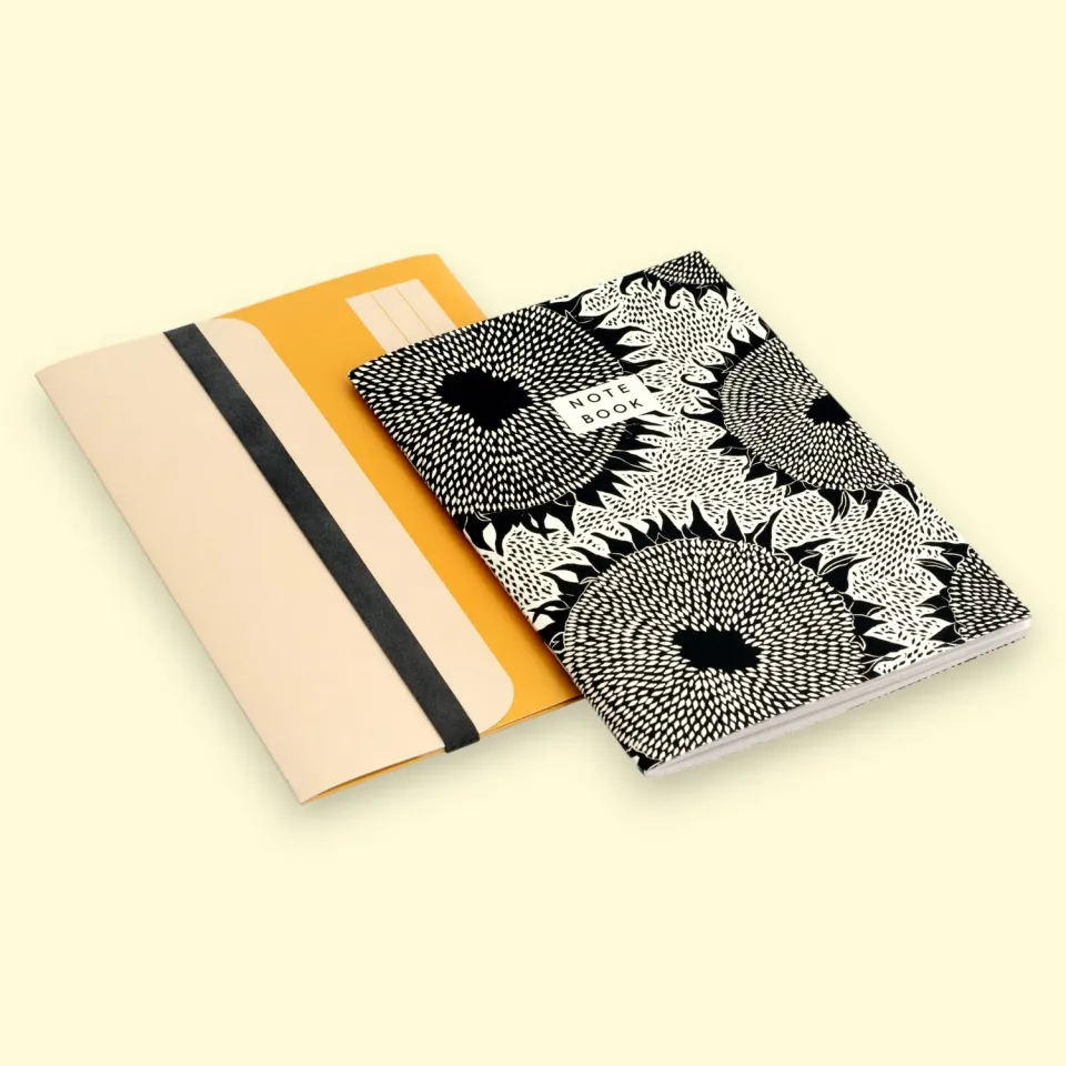 Studio Wald Sunflower Black A5 notitieboek met map blanco