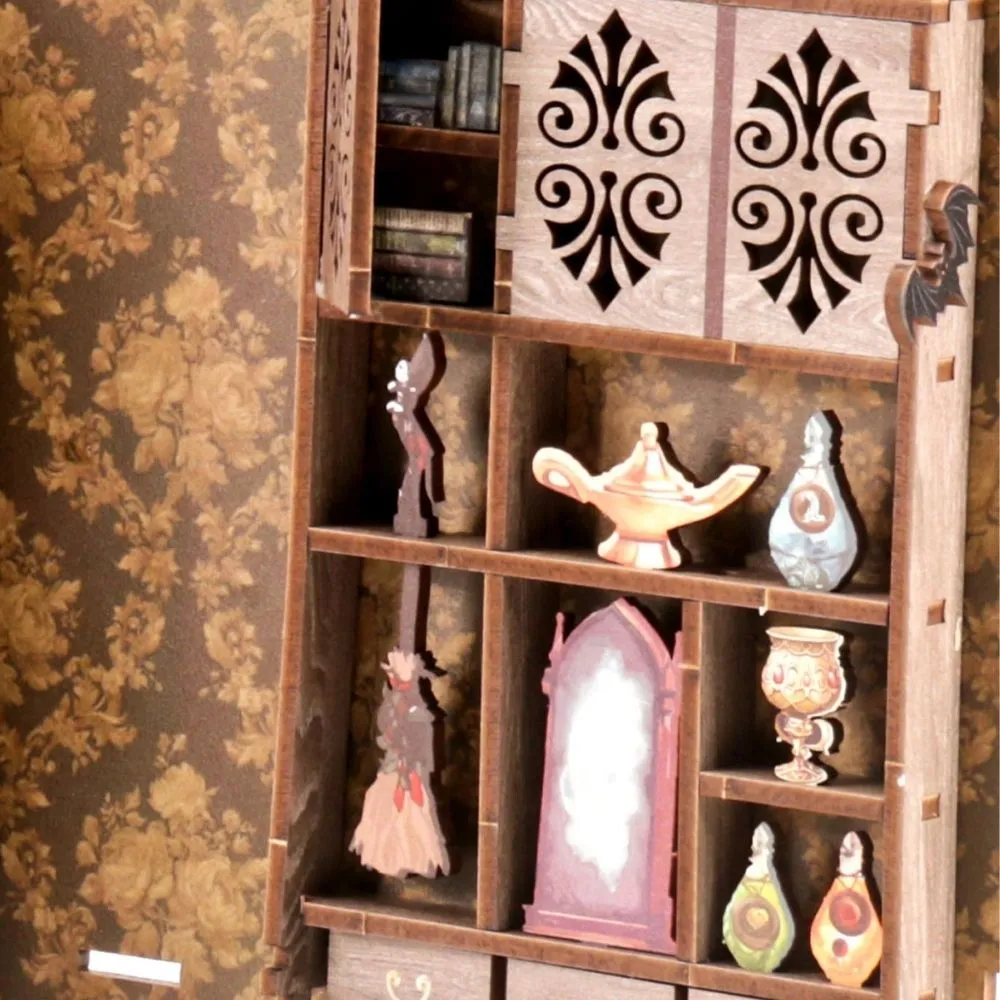 Figured'Art De Kamer van de Alchemist Book nook