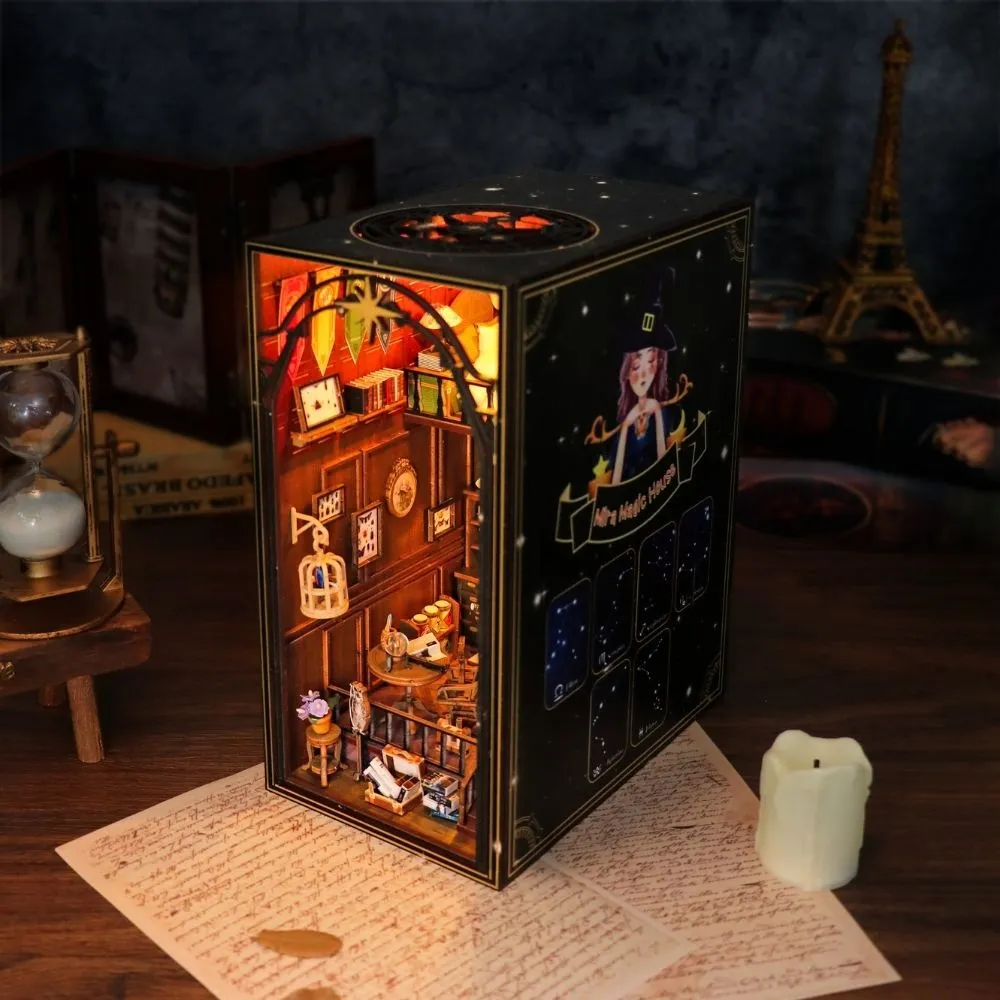 Figured'Art Mira's Magisch Huis book nook 18,3x11,6x22cm met led