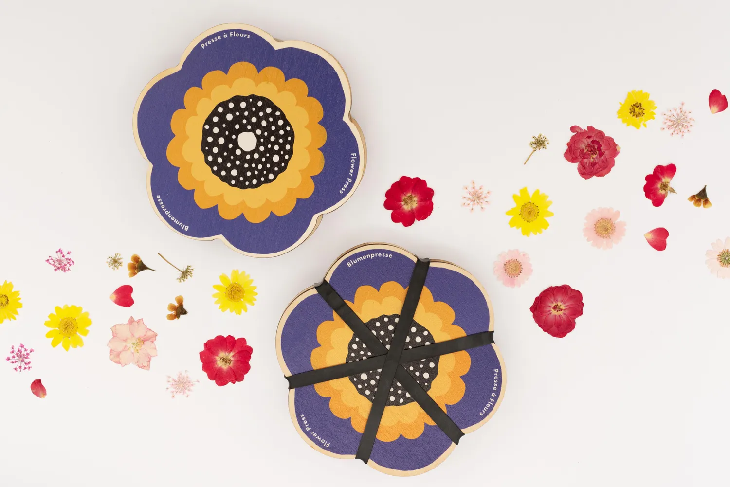 Studio Wald Flower Press bloemenpers bloem blauw 15cm