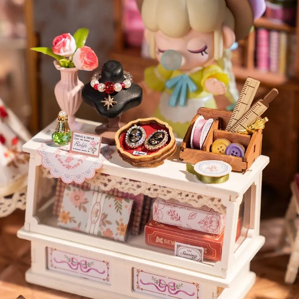 Figured'Art Elsa's Naaistudio Miniatuurhuisje Kit 266-delig