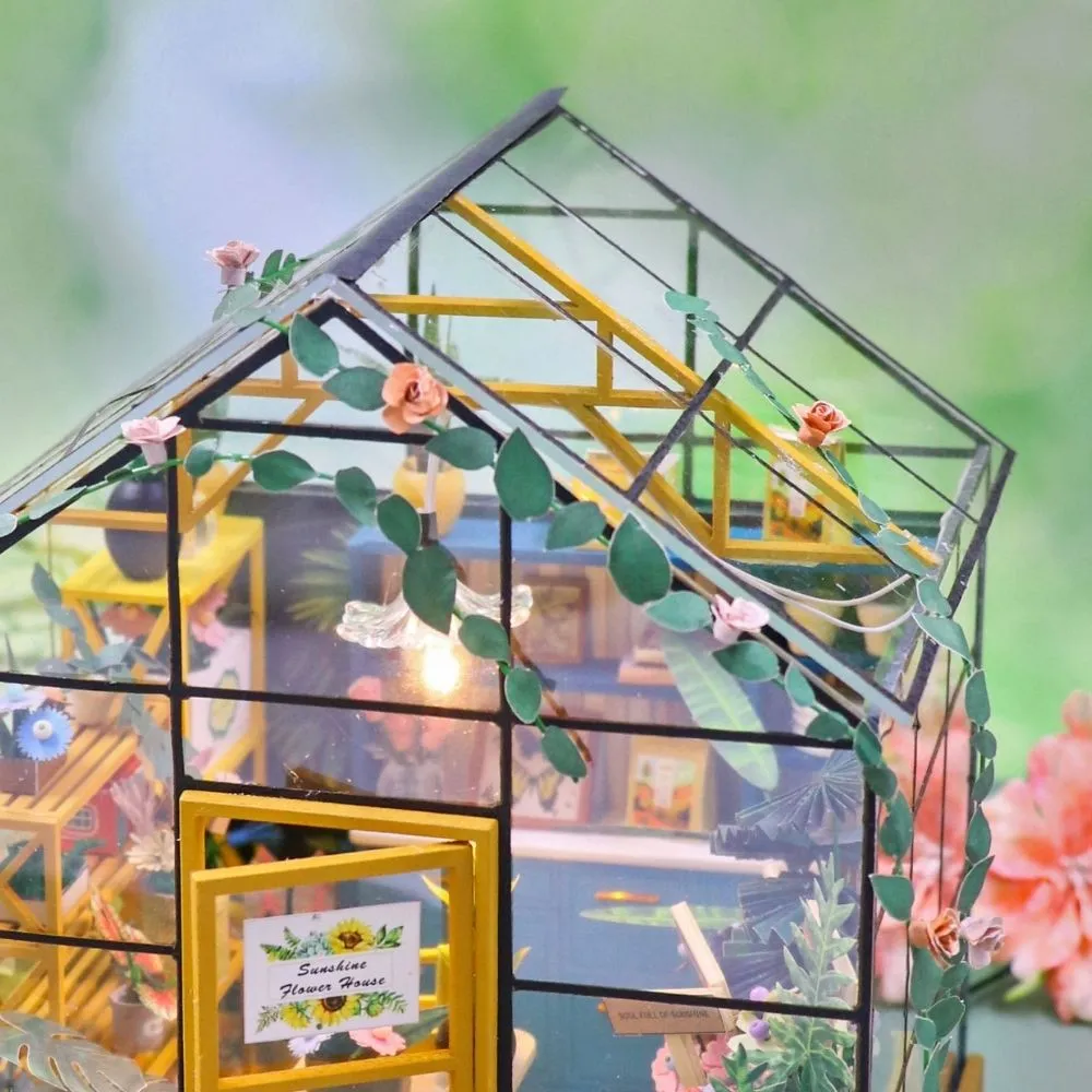 Figured'Art Zonnig Kasje Miniatuurhuisje 152 Stukken met LED