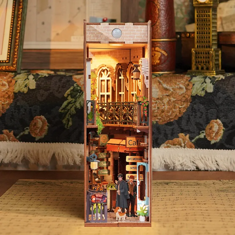 Figured'Art Baker Street book nook 24,5 cm 141 stuks LED