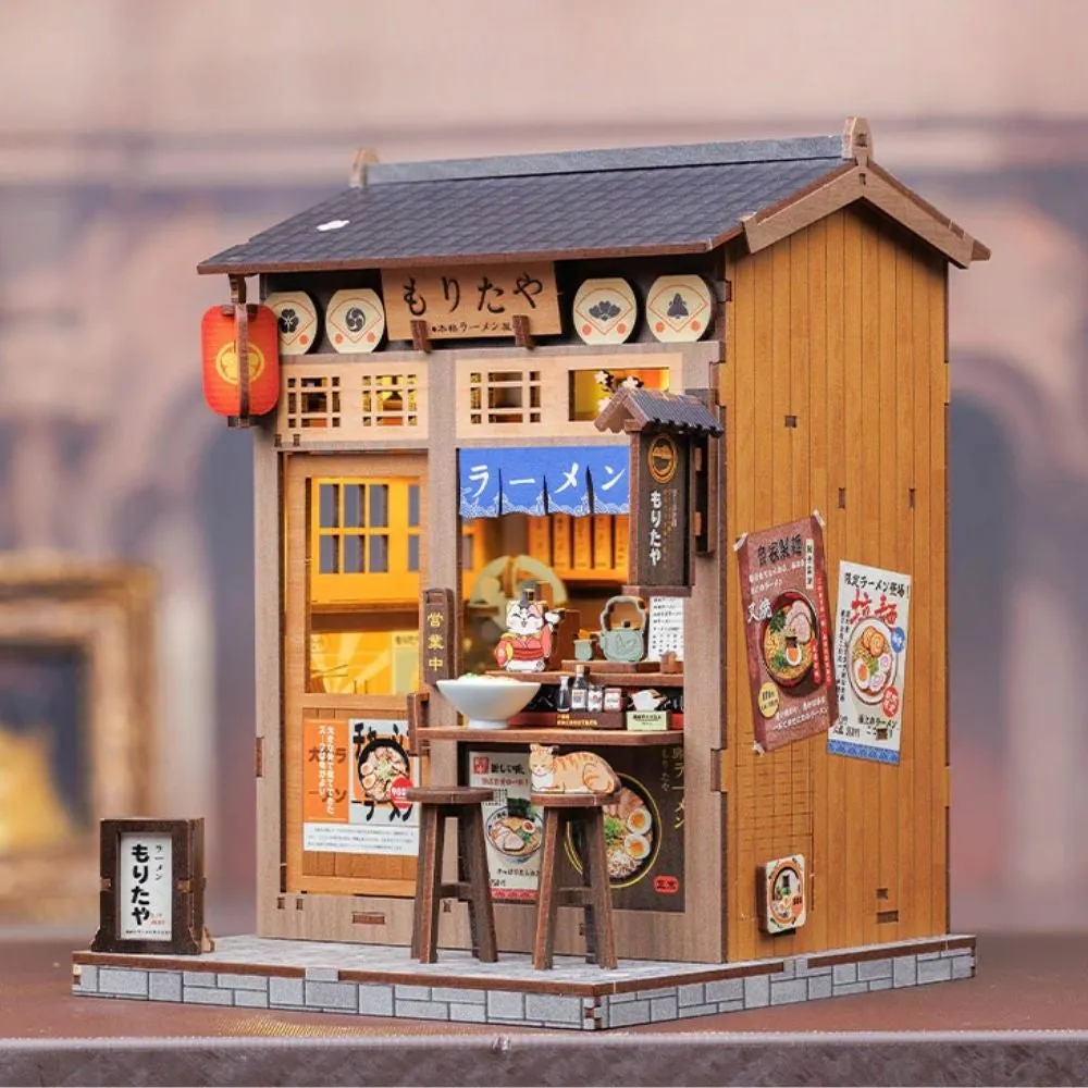 Figured'Art Book Nook Japanse Delicatessen bouwpakket met licht