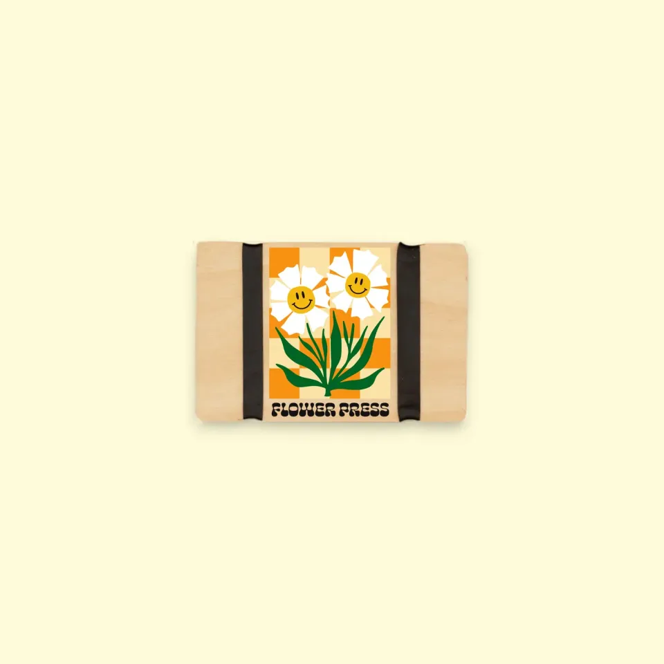 Studio Wald Yellow Happy Flower pocket bloemenpers