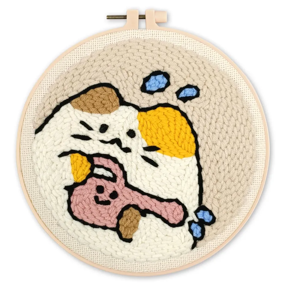 Figured'Art Tuinierende kat punch needle pakket 20 cm beginners wol