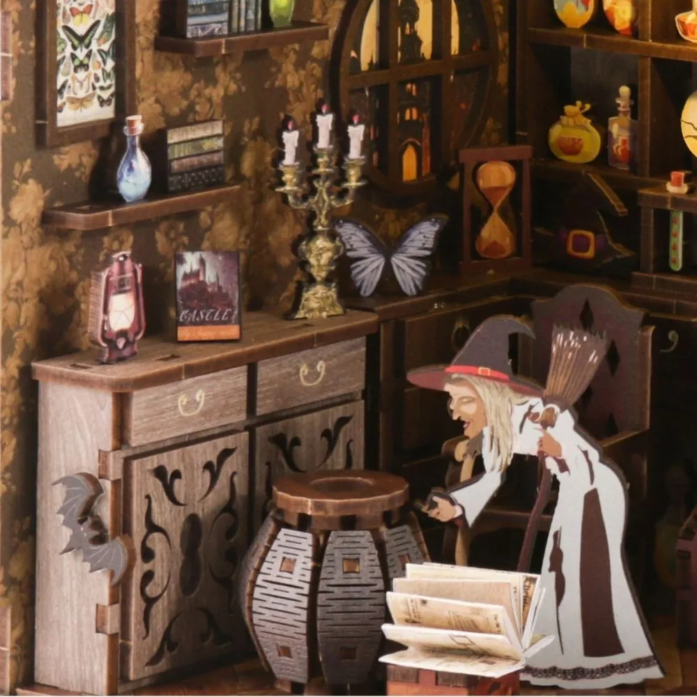 Figured'Art De Kamer van de Alchemist Book nook